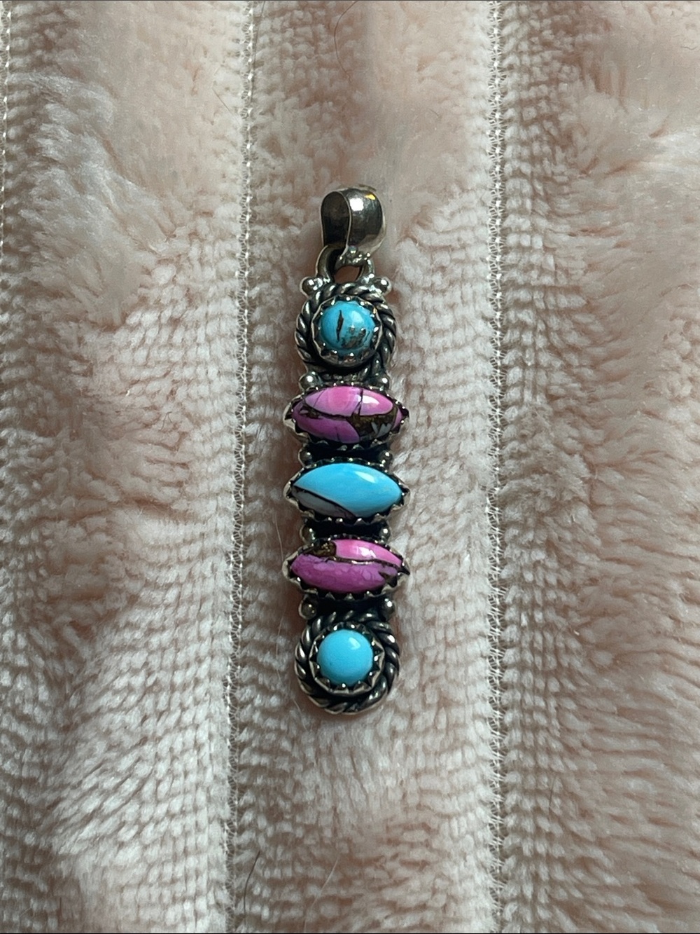 Cotton candy turquoise vertical pendant Native set in sterling silver 925